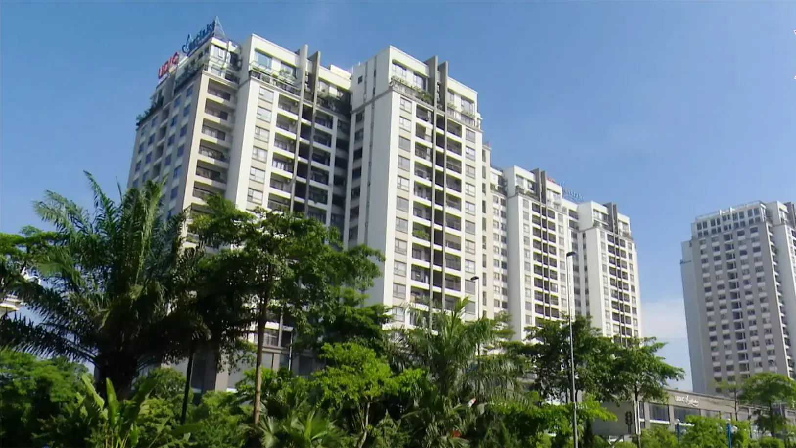 Giá chung cư vẫn tăng, dù hàng tồn nhiều | Vấn đề kinh tế | 16/09/2025